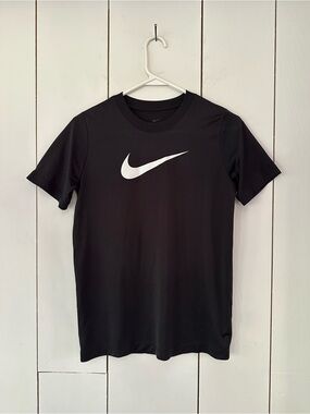 Nike Dri Fit Tee T-Shirt Youth Size L Black White Logo